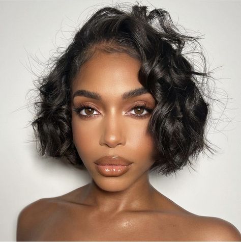 Short Haircuts Black Hair, Hair Inspired, Lori Harvey, Brown Skin Makeup, Short Sassy Hair, Hair Tutorials Easy, Sassy Hair, Afro Hair, Face Card