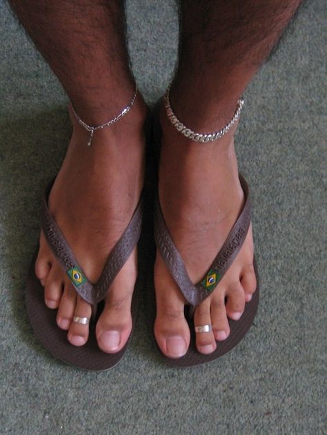 Mens Beach Shoes, Mens Beach, Gel Toe Nails, Toe Ring Sandals, Rural India, Deep Art, Walking Barefoot, Beach Bracelets, Foot Jewelry