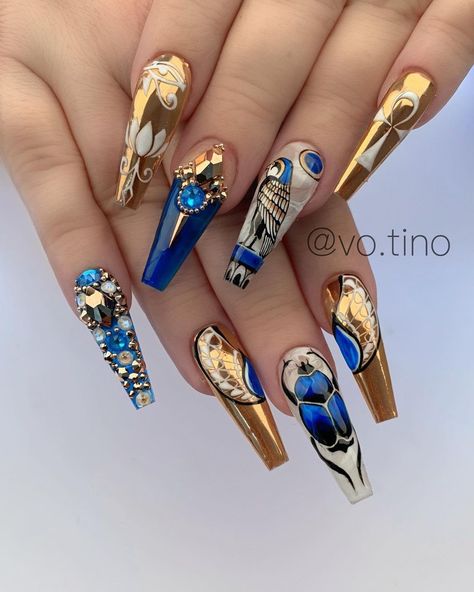 SXC Cosmetics Nails 💅🏼 on Instagram: “🛕✨today I feel like an Egyptian ✨🛕 by @vo.tino What do you think?🤔 Comment below 👇Tag your BFF💕 who loves it⁠ ⠀⠀⠀⠀⠀⠀⠀⠀⠀⠀⠀⠀⠀⠀⠀⠀⠀⠀⠀⠀⠀⠀⠀⁠ 💓…” African Nail Art, Egyptian Nail Art, Egyptian Nails, Pedi Designs, Today I Feel, Gel Paint, Halloween Dance, Glow Nails, Dope Nail Designs