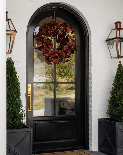 Faux Autumn Grapevine Wreath Modern Door Wreath Front Porches, Front Door Wreaths Fall, Christmas Porches, Fall Entryway Decor, Natural Fall Decor, Fall Porches, Elegant Fall Decor, Faux Wreath, Outdoor Fall Decor Ideas