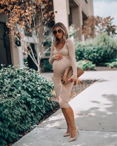 Maternity fashion, sweater dress bump friendly wearing size small http://liketk.it/2W6aW #liketkit @liketoknow.it #LTKbump Dress The Bump Winter, Small Baby Bump Outfits, Sweater Maternity Dress, Winter Baby Shower Outfit, Summer Pregnancy Outfits, Prego Outfits, Pregnant Dress, Casual Maternity Outfits, Maternity Sweater Dress