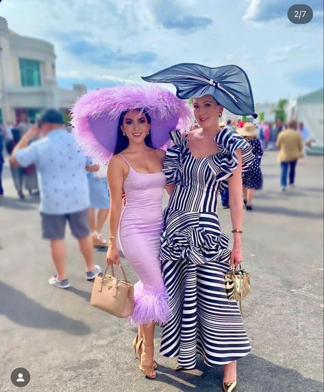 Kentucky Derby Fashion Women, Kentucky Derby Outfit For Women Classy, Derby Outfits For Women Classy, Ladies Day At The Races Outfit, Kentucky Derby Party Attire, Tea Party Outfits For Women, Kentucky Derby Attire, Kentucky Derby Themed Party, Kentucky Derby Dress