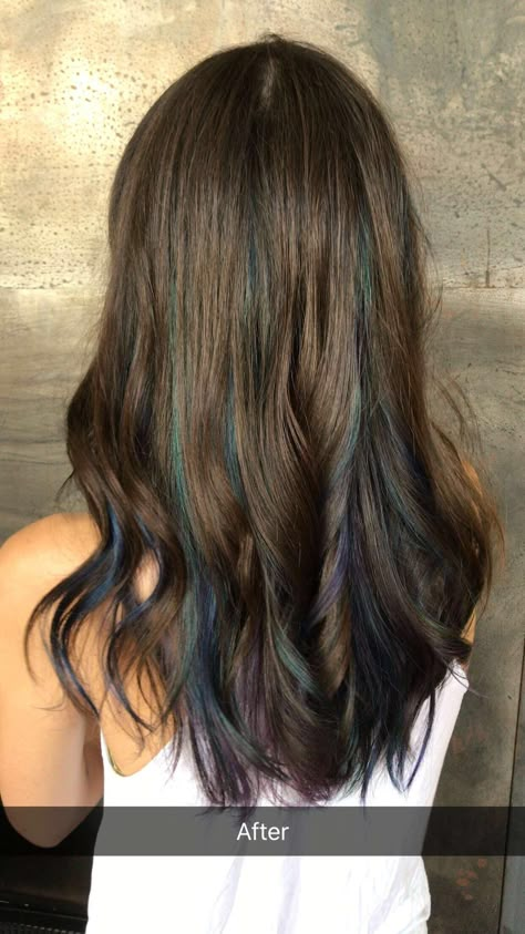 Highlights Purple, Oil Slick Hair, Blue Hair Highlights, Slick Hair, Blue Ombre Hair, Peekaboo Hair, Hair Color Streaks, Chocolate Brown Hair, Subtle Highlights