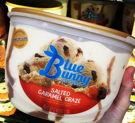 Salted caramel craze blue bunny! 🐰 Found at Walmart! 😋 Cold Brew Ice Cream, Caramel Cold Brew, Bunny Ice Cream, Blue Bunny Ice Cream, Dr Food, Ice Cream Salt, Vanilla Ice Cream Sandwich, Premium Ice Cream, Caramel Ice Cream