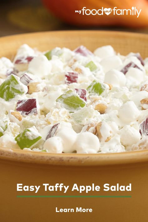 Treat your guests to this Easy Taffy Apple Salad that only requires 15 minutes of prep! All you need to make this tasty and delicious recipe are Granny Smith and Red Delicious apples, pineapple, COOL WHIP, JET-PUFFED Mini Marshmallows, and peanuts. Recipes Apples, Taffy Apple Salad, Taffy Apple, Easy Desert Recipes, Easy Fruit Salad Recipes, Apple Salad Recipes, Red Delicious Apples, Fruit Salad Easy, Apple Salad