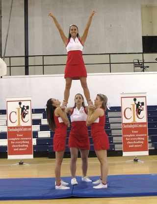 How to do a Prep or Half Elevator Cheerleading Stunt from CheerleadingInfoCenter.com Cheerleading Quotes Inspirational, Easy Cheerleading Stunts, Cheerleading Flyer, Cheerleading Skills, Cheer Pyramids, Great White Sharks Cheer, Cheerleading Tips, Cool Cheer Stunts, Cheerleading Pyramids