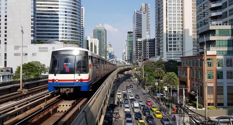 A comprehensive guiide to Bangkok's BTS Skytrain system. Bangkok Tourist, Bangkok Shopping, Suvarnabhumi Airport, Bangkok Hotel, Rapid Transit, Bangkok Travel, National Stadium, Rush Hour, Good To Know