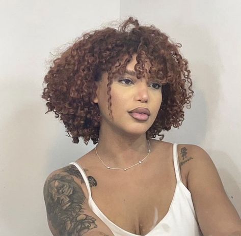 Short Afro With Bangs, Natural Hair Bob Curly, Curly Cuts With Layers Short, 3c Haircuts Curly Hair, Short Curly 3c Hair, Afro Haircuts Women, Curly Hair Cuts 3b 3c, Curly Bob Natural Hair, 3c Short Hairstyles