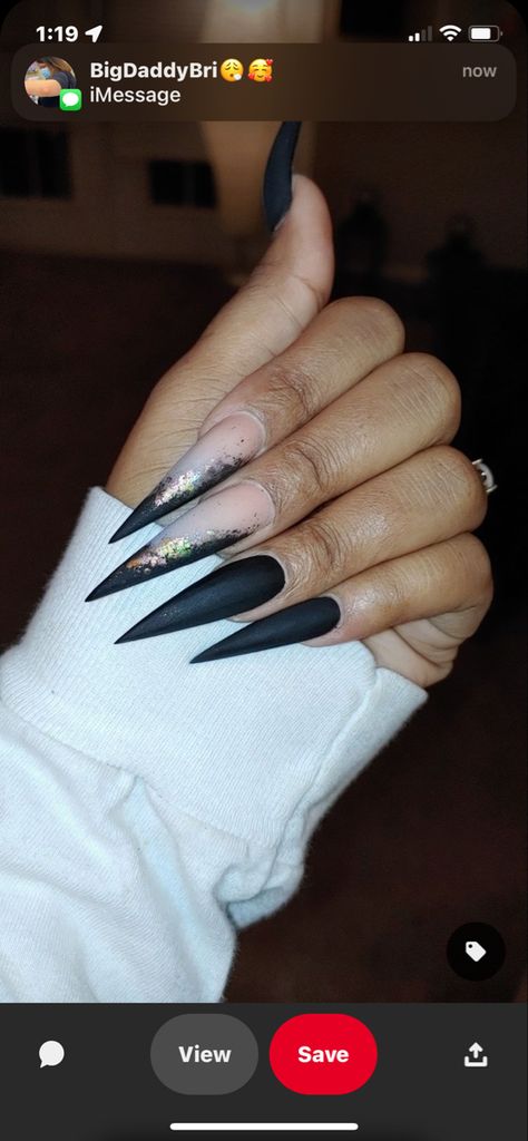 Stiletto Black Nails Designs, Black Nails Acrylic Stilettos, Black French Tip Stiletto Nails, Square And Stiletto Nails Together, Black Stilleto Nails Designs, Black Pointy Nails, Dark Stiletto Nails, Long Black Stiletto Nails, Black Stiletto Nails Design