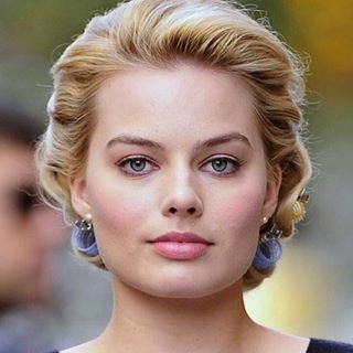 #margotrobbie#celebrityphotos Margot Robbie Hair, Margot Robbie Photos, Margot Robbie Style, Margot Robbie Harley, Margot Robbie, Wall Street, Celebrity Photos, Celebrities Female, Madonna