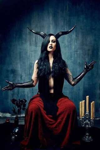 Poem Image Demon Photoshoot, Demon Hands, Shub Niggurath, Fete Emo, Full Moon Tarot, Cold Beauty, Magical Photography, Photo Halloween, Female Demons