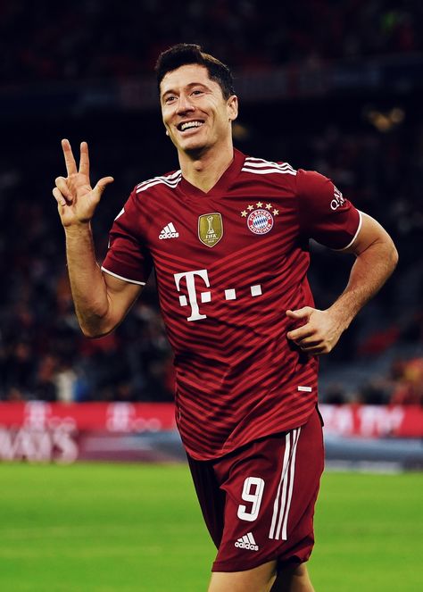 Lewandowski Bayern, Bayer Munich, Fc Bayern Munich, Robert Lewandowski, Dodge Viper, Sports Clubs, Bayern Munich, Sport Man, Soccer Players