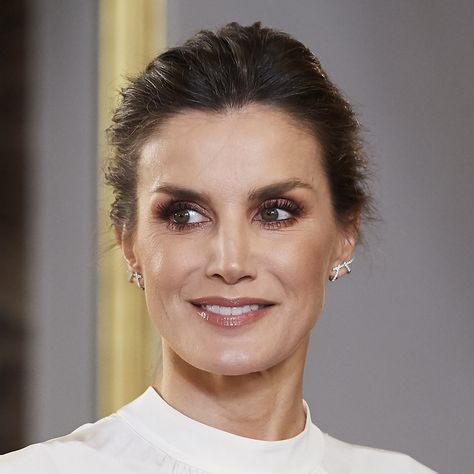 Letizia d’Espagne est fan de ce botox naturel pour lutter contre les signes de l’âge - Elle Meghan Markle, Victoria Beckham, Kim Kardashian, Fan, Beauty