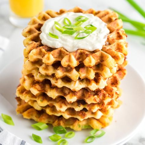 Savoury Waffles Breakfast, Savory Waffles Recipe, Savoury Waffles Recipe, Cabbage Waffles, Savory Waffles Dinner, Savoury Waffle Recipe, Salty Waffles, Veggie Waffles, Waffles Savory