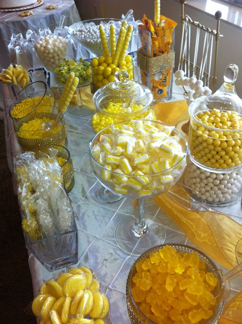 Candy Yellow Candy Table Ideas, Yellow Birthday Decoration Ideas, Yellow Snacks Party, Sunshine Candy Table, Bee Candy Table, Sunshine Bday Theme, Yellow Theme Sweet 16, Yellow Birthday Ideas, Yellow 16 Birthday Party