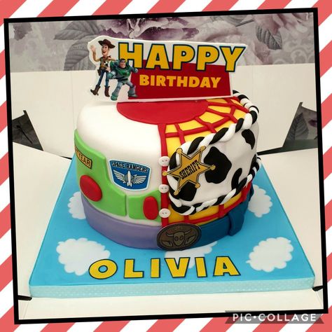 Toy story split birthday cake with half Woody and half Buzz Lightyear Half Buzz Half Woody Cake, Split Birthday Cake, Buzz And Woody, Second Birthday Ideas, Story Birthday, Woody And Buzz, Party Boy, Toy Story Birthday Party, Girl 2nd Birthday