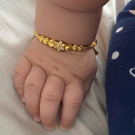 welcome to my store Baby Bracelet Gold, Baby Jewelry Gold, Kids Bangles, Kids Gold Jewelry, Kids Bracelet, Gold Jewels Design, Bracelet Luxury, Baby Bangles