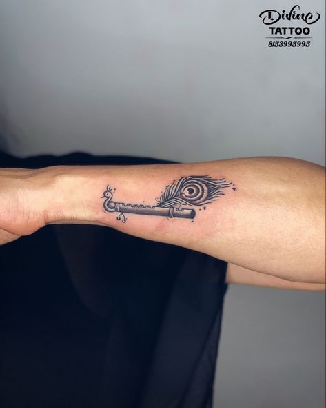 Krishna Basuri Tattoo, Mor Pankh Tattoo On Hand, Basuri Flute Tattoo, Flute Tatoos, Flute And Peacock Feather Tattoo, Kali Krishna, Flute And Feather, Flute Tattoo Design, Feather With Flute Tattoo