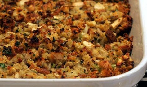 Recheio - Portuguese Stuffing Cornbread Stuffing Recipes, Sage Stuffing, Herb Stuffing, Thanksgiving Stuffing, Cornbread Dressing, Stuffing Recipes, Portuguese Recipes, Thanksgiving Dinner, Thanksgiving Recipes