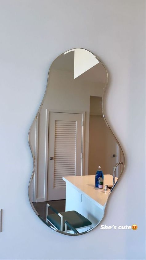 Entryway Modern, Mirror For Living Room, Asymmetrical Wall, Easy Diy Room Decor, Future Apartment Decor, Mirror Hanging, Pinterest Room Decor, Bathroom Inspiration Decor, Minimalist Room