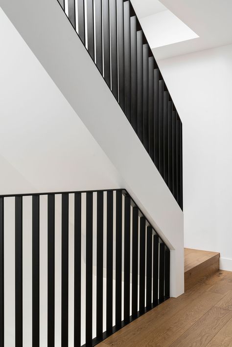 Minimal Room Aesthetic, Staircase Aesthetic, Black Banister, Simple Staircase, Grey Scheme, Black Stair Railing, Modern Staircase Design, Metal Stair Railing, Staircase Interior Design