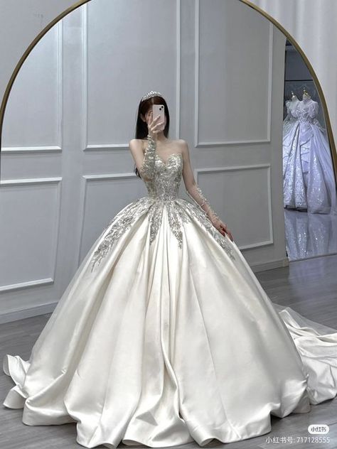 #USA Expensive Wedding Dress Ball Gowns, Korean Wedding Dresses, Expensive Wedding Dress, Queen Wedding Dress, Different Wedding Dresses, Sparkle Wedding Dress, Fairy Tale Wedding Dress, Pretty Wedding Dresses, Fancy Wedding Dresses