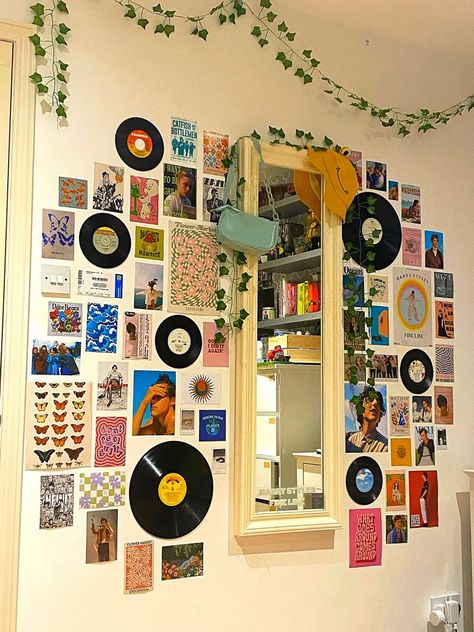 Picture Collage Wall Music, Photo Wall Collage Bedroom Inspiration Vintage, Photo Wall Collage Music Artists, Vinyl Collage Wall, Photo Wall Album Covers, Music Poster Wall Bedroom, Harry Styles Picture Wall Ideas Bedroom, Dorm Room Ideas Picture Wall, Music Album Covers Room Decor