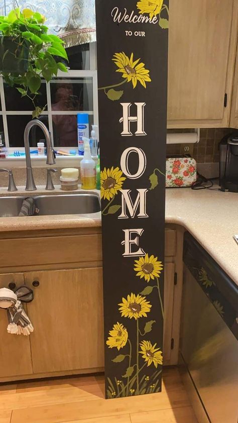 Sunflower Signs Diy, Sunflower Welcome Sign, Summer Porch Signs, Porch Leaners, Plank Art, Welcome Signs Front Door, Board Signs, Wooden Signs Diy, Barn Wood Crafts