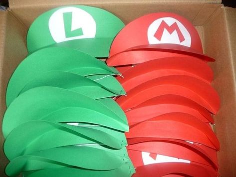 Mario Hat Diy, Paper Hats Diy, Paper Hat Diy, Super Mario Hat, Game Truck Party, Mario Hat, Mario E Luigi, Mario Bros Party, Paper Hats