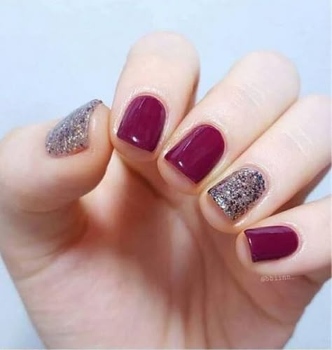 50 Fall Nail Art ideas and Autumn Color Combos to try on this season - Hike n Dip Glitter Gel Nail Designs, Fall Nail Art Ideas, Nagel Stamping, Kutek Disney, Simple Fall Nails, Fall Gel Nails, Glitter Gel Nails, Thanksgiving Nails, Fall Nail Art