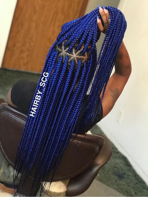 Box Briads, Blue Box Braids, Pelo Color Vino, Blue Braids, Triangle Braids, Triangle Box Braids, Colored Box Braids, Rainbow Braids, Braiding Hair Extensions