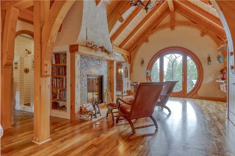 Stay In This Real Life Hobbit Home In Oregon Hobbit Home, Clay Plaster, Earthy Home, Cob House, Cottage In The Woods, Hobbit House, Fantasy Homes, Stone Cottage, Fantasy House