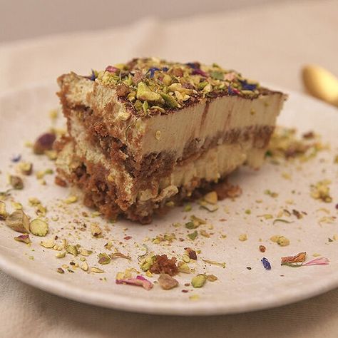 Veganes Pistazien-Tiramisu von DasperfekteDinner| Chefkoch Tiramisu Vegan, Vegan Tiramisu, Vegan Christmas, Low Carb, Dessert, Tiramisu, Low Carb Recipes