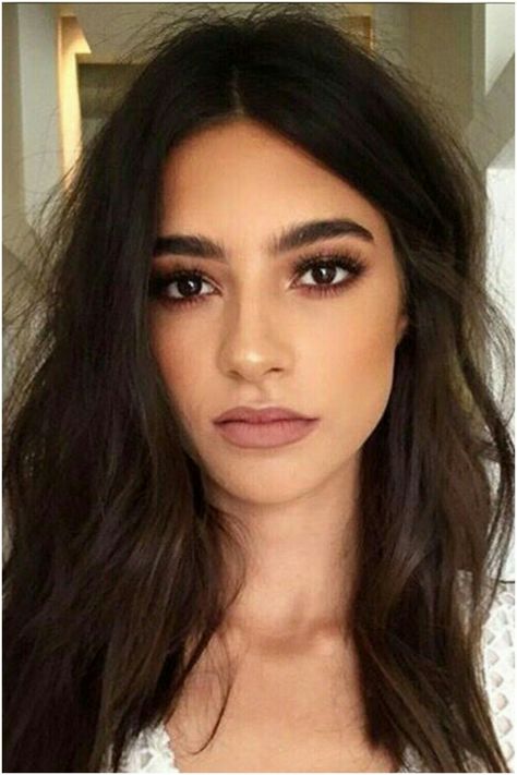 Bridal Makeup For Brown Eyes, Bridal Makeup Hairstyles, Wedding Bridal Makeup, Natural Summer Makeup, Minimal Makeup Look, Make Up Designs, Natural Makeup For Brown Eyes, Wedding Hairstyles And Makeup, Cute Eyeshadow