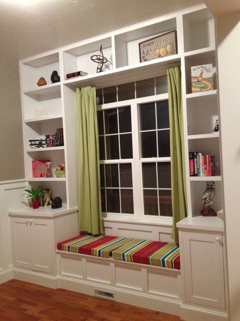 Bedroom Window Seat, Window Seat Kitchen, Window Seat Storage, Bedroom Seating Area, Storage Bench Seating, Bedroom Seating, Bookshelves Diy, Trendy Bedroom, Organization Bedroom