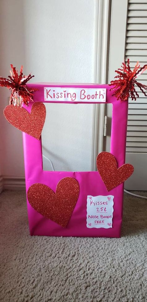 Valentines Booth Ideas, Valentines Kissing Booth, Diy Kissing Booth, Galentines Event, Valentines Photo Booth, Valentines Shoot, Valentine Boxes For School, Booth Diy, Valentine Boxes