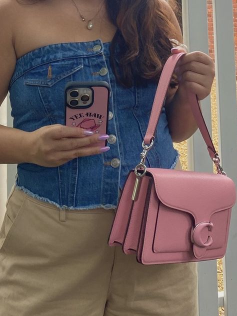 Coach Pink Bag Outfit, Hot Pink Coach Bag, Pink Coach Bag Aesthetic, Coach Pink Purse, Pink Shoulder Bag Outfit, Pink Handbag Outfit, Pink Bag Aesthetic, Coach Bag Aesthetic, Pink Purse Outfit