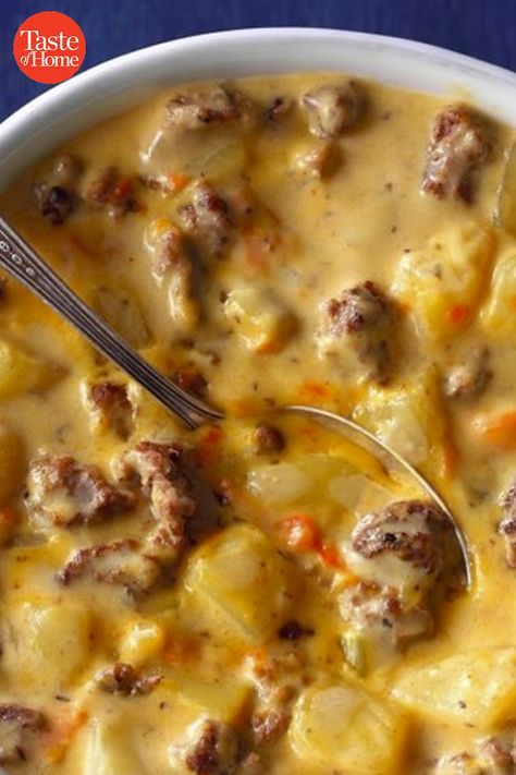 Ground Beef Soup Recipes, Ground Beef Soup, Soup With Ground Beef, Beef Soup Recipes, Vegetarian Soup Recipes, Cheeseburger Soup, Homemade Soup Recipe, Hamburger Soup, Best Soup