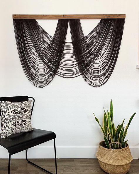 MACRAME PLACE on Instagram: “@leloboho ・・・ ⁣ ⁣ ⁣ ⁣⁣ #peepmypad #fiberart #interiordecor #scandiboho #theeverygirlathome #mydomaine #bohohome #modernbohemian #homedecor…” Macrame Wall Hanging Ideas, Home Decor Macrame, Fiber Art Wall Hanging, Wall Hanging Ideas, Diy Boho Decor, Yarn Wall Art, Hanging Ideas, Macrame Wall Hanging Diy, Macrame Wall Hanging Patterns