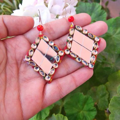 Mirror Earrings Diy Jewelry, Mirror Rakhi, Mirror Earrings Handmade, Jewel Video, Navratri Jewellery, Mirror Earrings, Handmade Rakhi Designs, Bamboo Jewelry, Ornaments Making