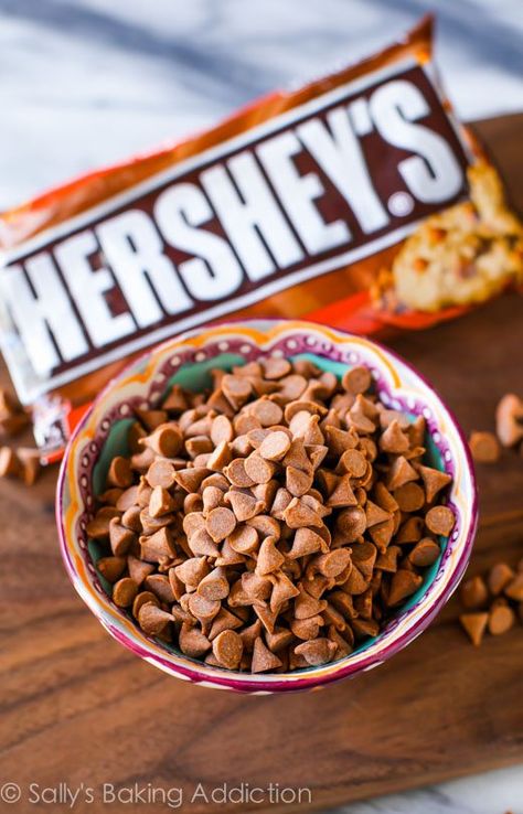 Hershey Cinnamon Chips Recipes, Cinnamon Chip Recipes, Dessert Truck, Cinnamon Scones Recipe, Easy Scone, Cinnamon Chip Scones, Scones And Clotted Cream, Coffee Icing, Sallys Baking