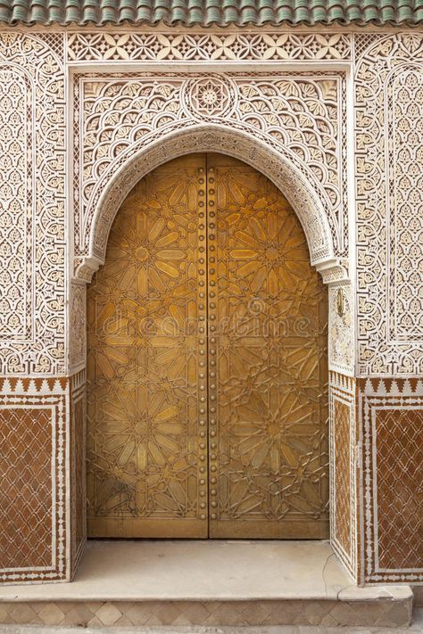 Moroccan Doors, Moroccan Door, Gorgeous Doors, Cool Doors, Unique Doors, Beautiful Doors, Islamic Architecture, Painted Doors, Door Wall