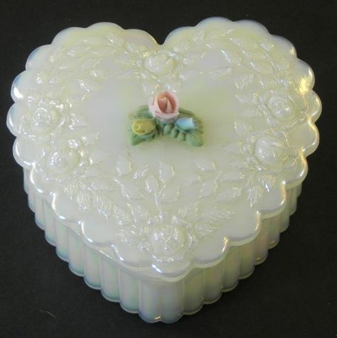 Dresser Accessories, Treasure Chests, Fenton Glassware, Heart Shape Box, Powder Box, Limoges Boxes, Pretty Box, Fenton Glass, Glass Heart