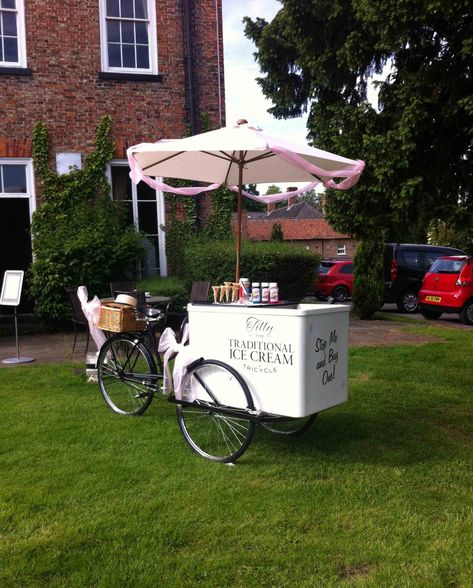 The Wedding Ice Cream Tricycle - Tilly The Tricycle Ice Cream Bike, Bike Cart, Italian Ice Cream, Bicycle Diy, Ice Cream Business, Hybrid Bicycle, Ice Cream Stand, Ice Cream Pops, Ice Cream Cart