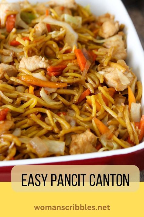 Easy pancit canton on a red dish. Pancit Canton Recipe, Canton Noodles, Easy Asian Noodles, Pancit Recipe, Pancit Canton, Popular Chinese Dishes, Asian Noodle Dishes, Chicken Chow Mein, Chow Mein Noodles