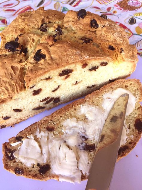 Irish Soda Bread Easy, Irish Soda Bread No Raisins, Irish Soda Bread Without Buttermilk, Irish Desserts Traditional, Soda Bread Without Buttermilk, Recipe With Raisins, Healthy Irish Soda Bread, Irish Soda Bread Easy No Buttermilk, Irish Dessert Recipes