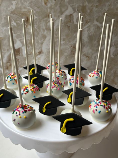 Graduation Cake Pops, Cake Push Pops, Graduation Party Cake, Graduation Cake, Graduation Cakes, Candy Apples, Party Cakes, Cake Pops, Graduation Party