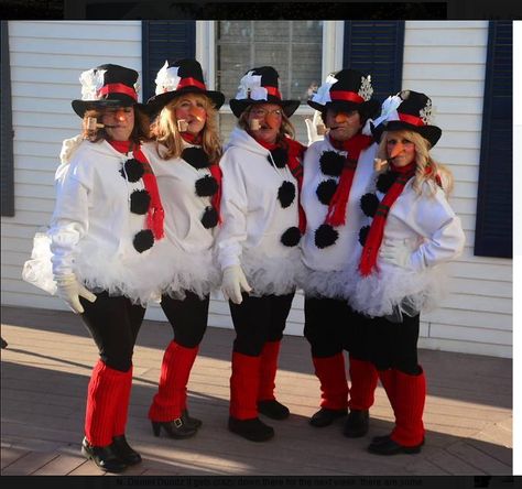 Team Christmas Dress Up Ideas, Snowman Costume Woman Diy, Santa Crawl Outfits, Snowmen Costumes, Christmas Parade Costumes, Novelty Winter Costumes For Costume Party, Snowman Costume Plus Size, Holiday Costume Ideas, Dress As Snowman Custom