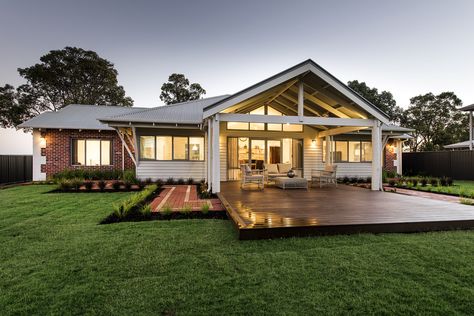 Love this country home design, with tall living area ceiling and balcony outlook. Karri Creek Traditional by Rural Building Australian Country Houses, Country Home Exterior, Australian Country, Australian Farm, Country Modern Home, House Colours, Country House Design, Solar Design, Rural House