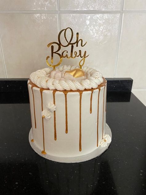 White And Gold Baby Shower Cake, Cake White And Gold, White Baby Shower Cake, Gold Baby Shower Cake, Gold Drip, Cake White, White Baby Showers, Gold Baby Shower, Gold Theme